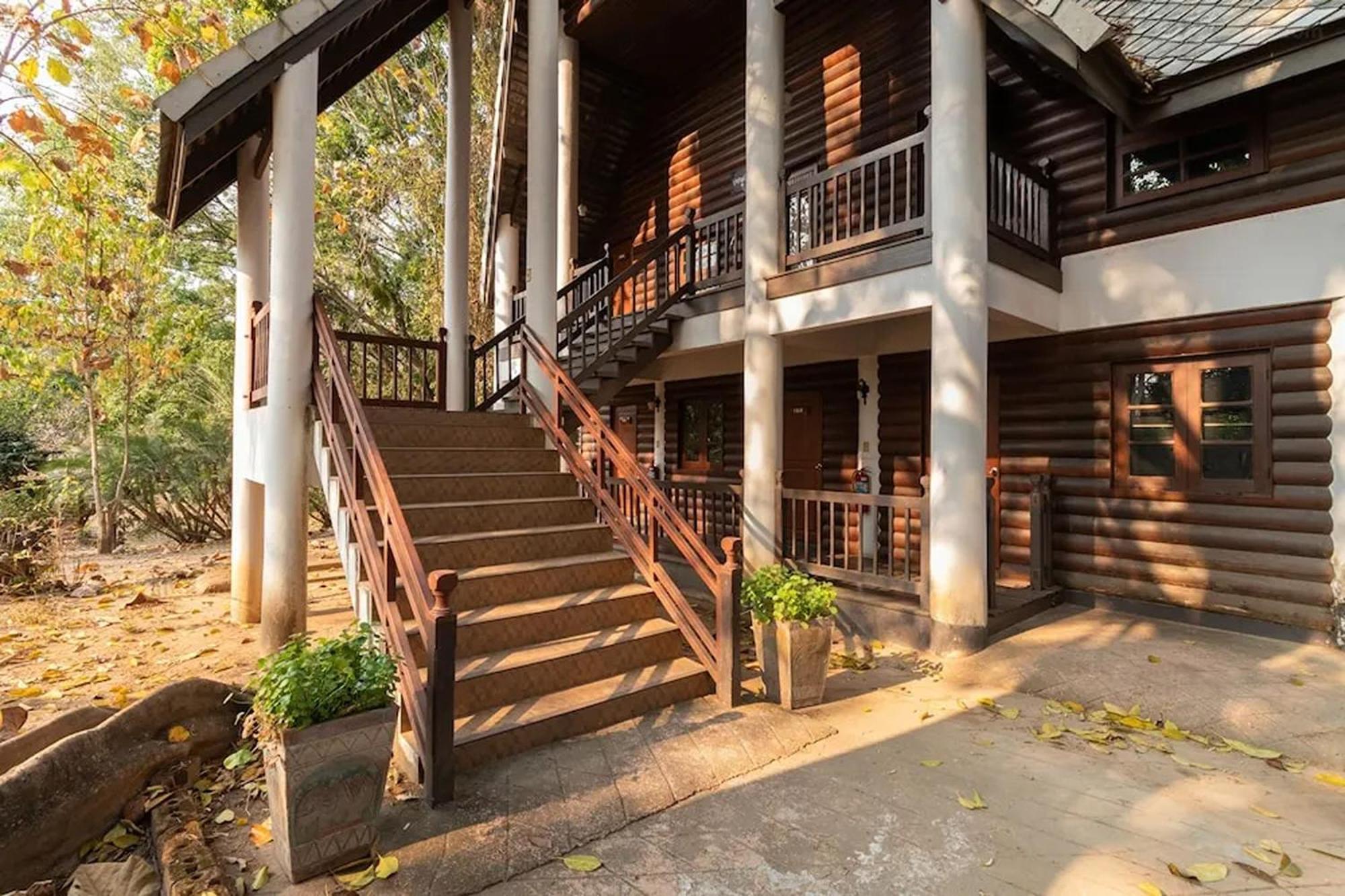 Royal Ping Garden And Resort Mae Taeng Exterior photo
